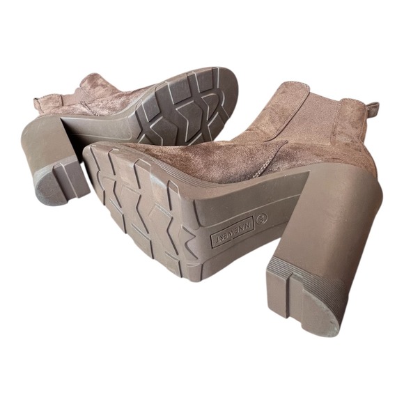 Nine West Suede Chelsea Ankle Booties Block Heel Lug Sole Women's 6.5 - Picture 3 of 15